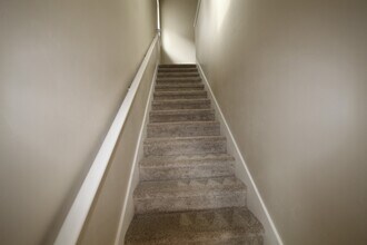 499 SE Douglas St in Bend, OR - Building Photo - Building Photo