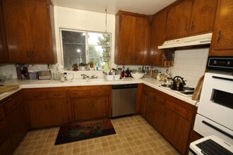 11061 Missouri Ave, Unit 3 in Los Angeles, CA - Foto de edificio - Building Photo