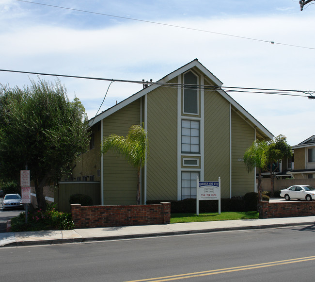 16852 Green St in Huntington Beach, CA - Building Photo - Building Photo