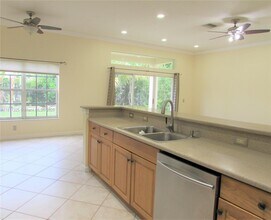 3851 Falcon Ridge Cir in Weston, FL - Building Photo - Building Photo