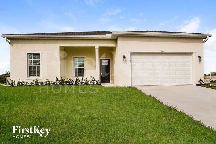 1746 NW 9th Terrace in Cape Coral, FL - Foto de edificio