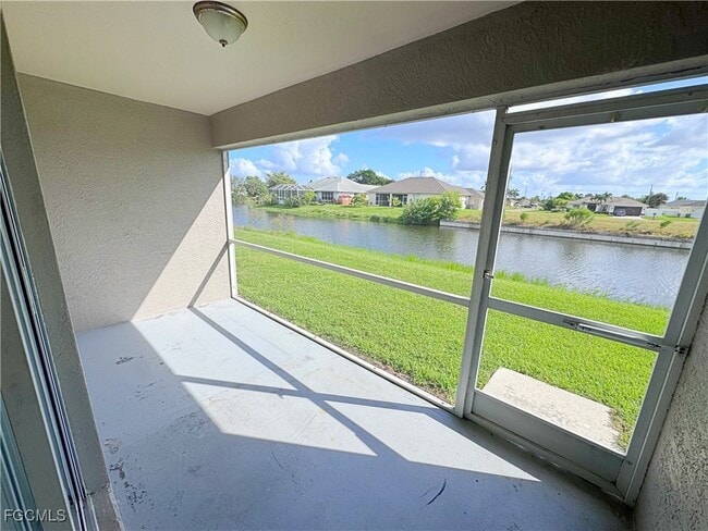 2046 NE 6th St in Cape Coral, FL - Building Photo - Building Photo