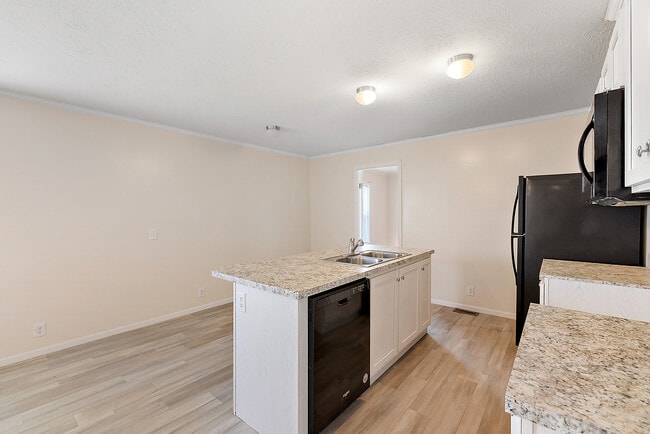 4418 E Daisy Ln in Traverse City, MI - Building Photo - Building Photo