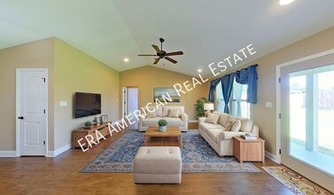 8756 El Paseo St in Navarre, FL - Building Photo - Building Photo