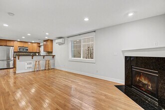 8403 8th Ave NW in Seattle, WA - Building Photo - Building Photo