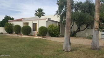 7801 E Rovey Ave in Scottsdale, AZ - Building Photo