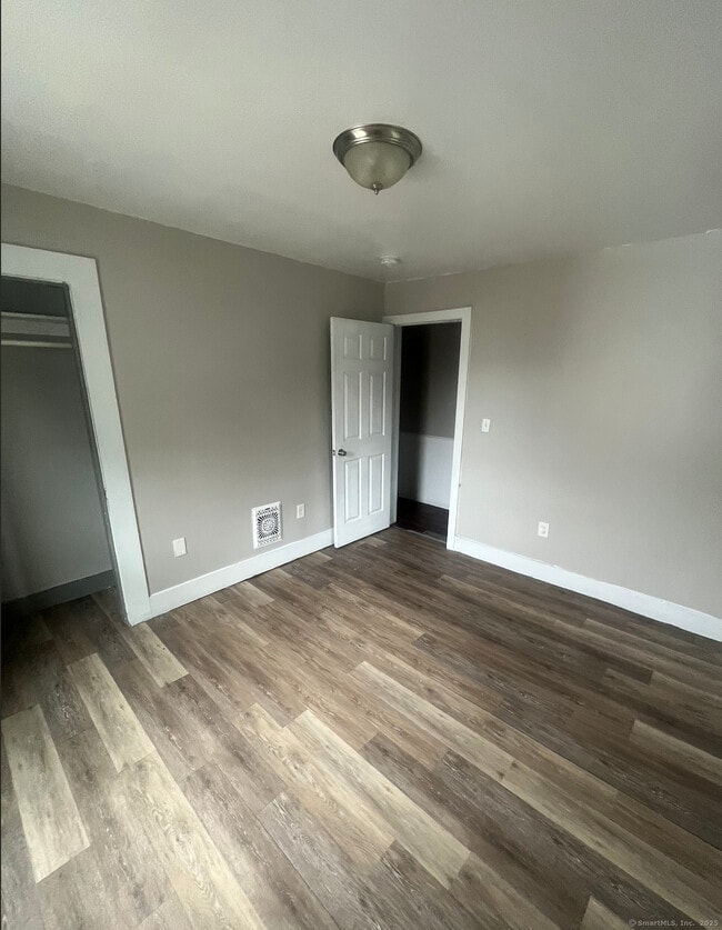 235 Park St in Bridgeport, CT - Building Photo - Building Photo
