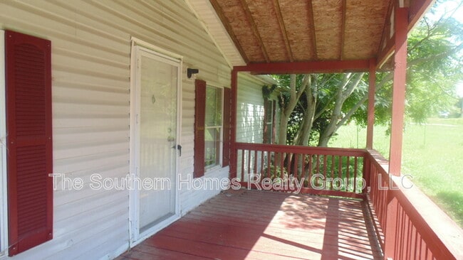 1430 Hammerhill Rd in Athens, TN - Building Photo - Building Photo