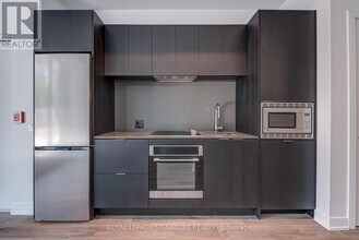 88 Agnes St in Mississauga, ON - Building Photo - Building Photo