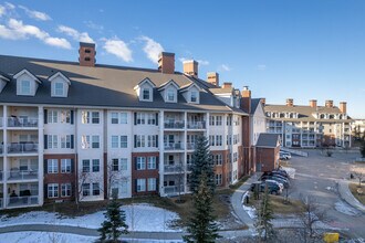 Country Estates on the Cove in Calgary, AB - Building Photo - Building Photo