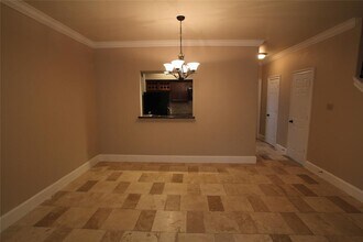 17627 Red Oak Dr in Houston, TX - Building Photo - Building Photo