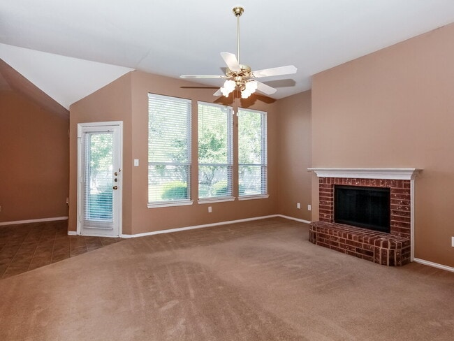 1811 Caddo Lake Dr in Allen, TX - Foto de edificio - Building Photo