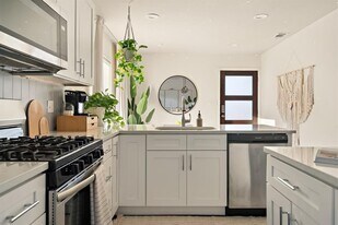 6003 Jain Ln in Austin, TX - Building Photo