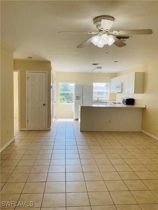 4903 York St in Cape Coral, FL - Building Photo