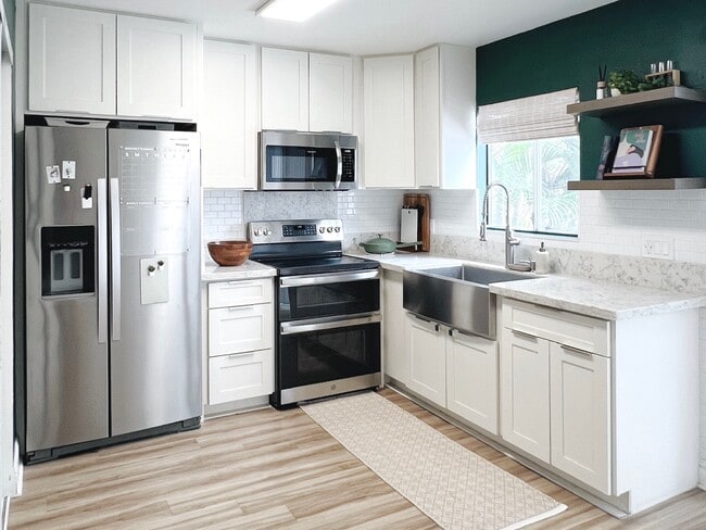 property at 91-1149 Kamaaha Loop