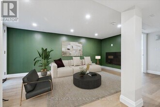 18 Pleasant Ave in Hamilton, ON - Building Photo - Building Photo