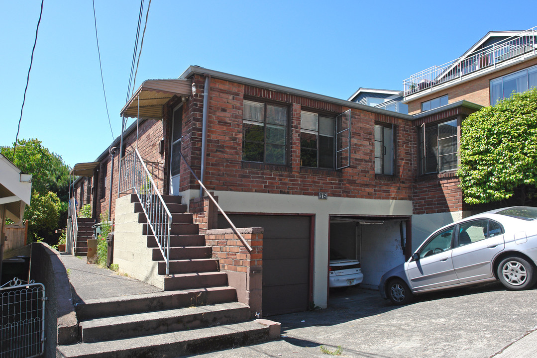 Glen Eden Apartments in Seattle, WA - Building Photo