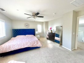 5615 Garibaldi Way in Fontana, CA - Building Photo