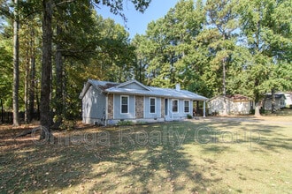 2404 Glenmore Ct in Birmingham, AL - Building Photo - Building Photo