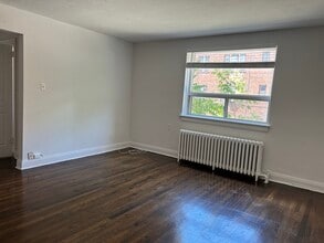 1524 Bathurst Street in Toronto, ON - Building Photo - Building Photo
