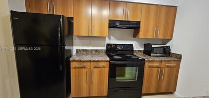 5800 W Sample Rd in Coral Springs, FL - Building Photo - Building Photo