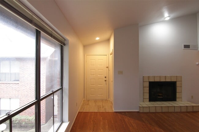 property at 3100 Walnut Bend Ln