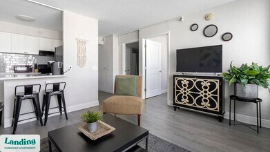 305 Dr. M.L.K. Jr St S in St. Petersburg, FL - Building Photo - Building Photo
