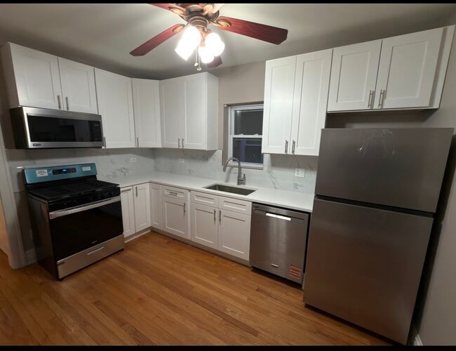 1008 Lathrop Ave, Unit 1 in Forest Park, IL - Building Photo - Building Photo