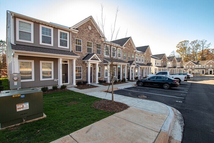 8576 Forest Point Rd NW in Concord, NC - Building Photo
