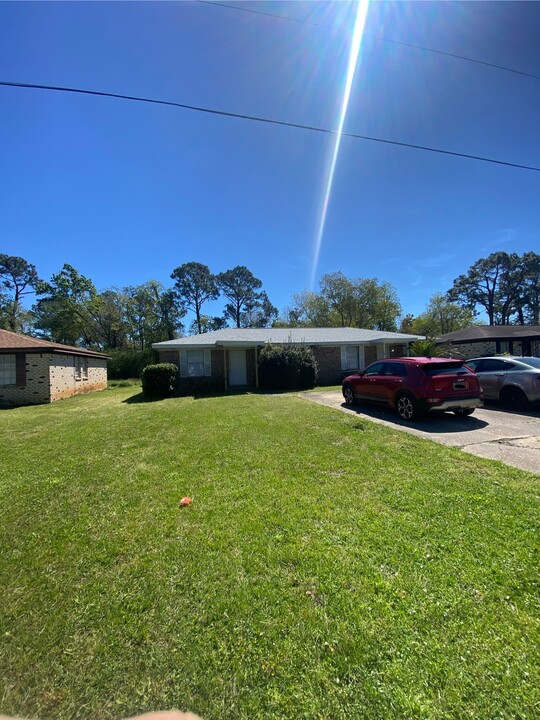 830 Calhoun Ave, Unit 2bd 1 bath in Pensacola, FL - Foto de edificio