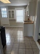 33 Gorham St in Waltham, MA - Building Photo - Building Photo