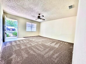 1215 Indiana St in Graham, TX - Building Photo - Building Photo
