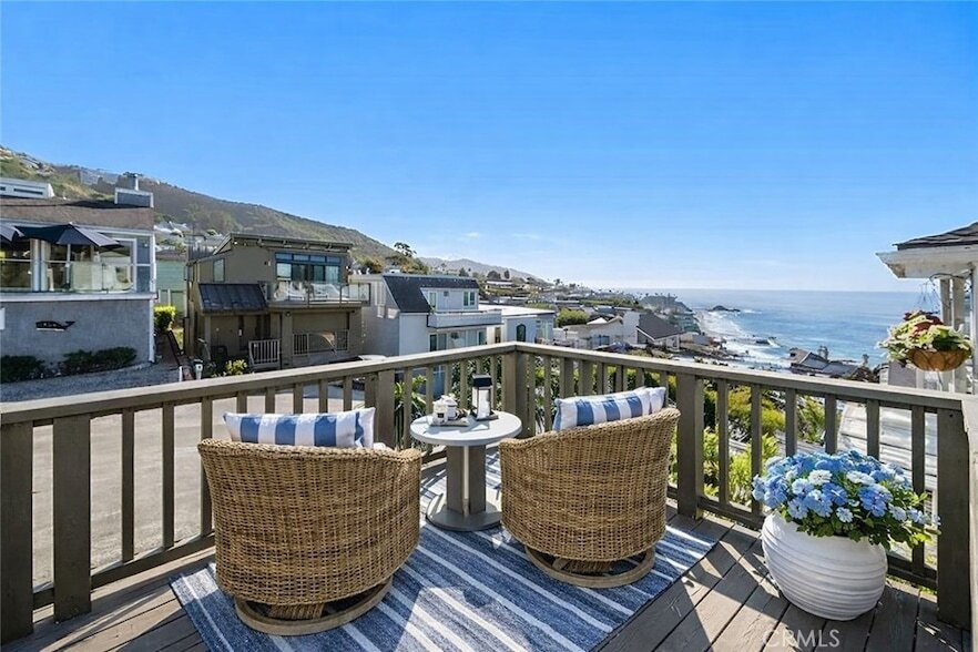 170 McAulay Pl in Laguna Beach, CA - Foto de edificio
