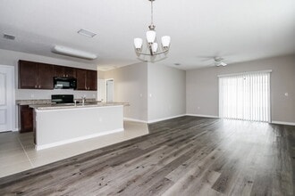 12102 Fawn Brindle St in Riverview, FL - Foto de edificio - Building Photo