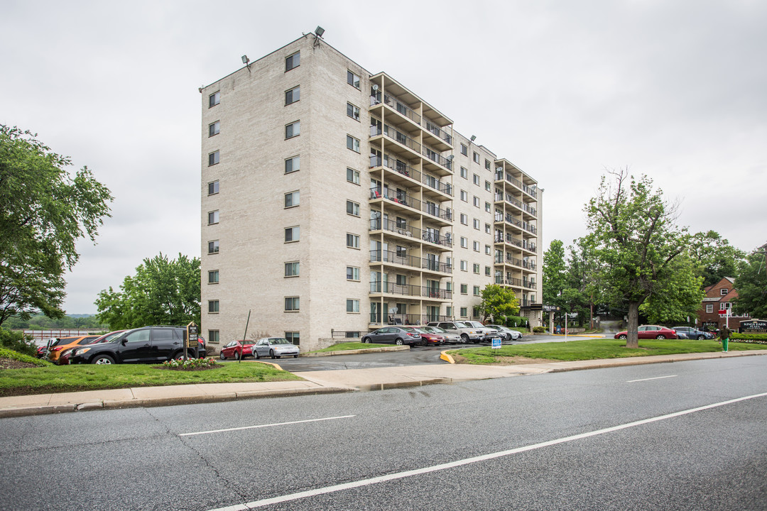 Kings Park Plaza Apartment Homes in Hyattsville, MD - Foto de edificio