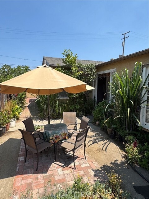 1750 Chestnut Ave in Long Beach, CA - Building Photo - Building Photo