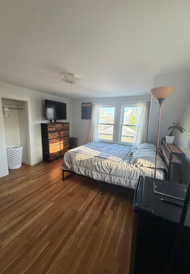 104R Homes Ave in Boston, MA - Foto de edificio - Building Photo