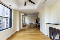 208 W Washington St, Unit 1911 in Chicago, IL - Building Photo - Building Photo