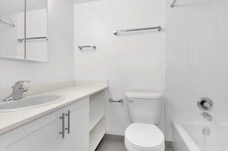 1465 W 12th Ave in Vancouver, BC - Building Photo - Building Photo