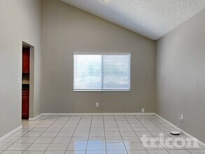 16137 Ravendale Dr in Tampa, FL - Building Photo - Building Photo