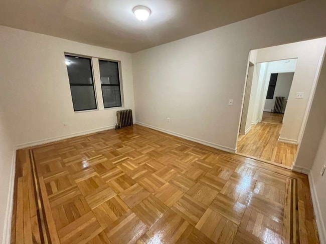 3210 Kingsbridge Ave