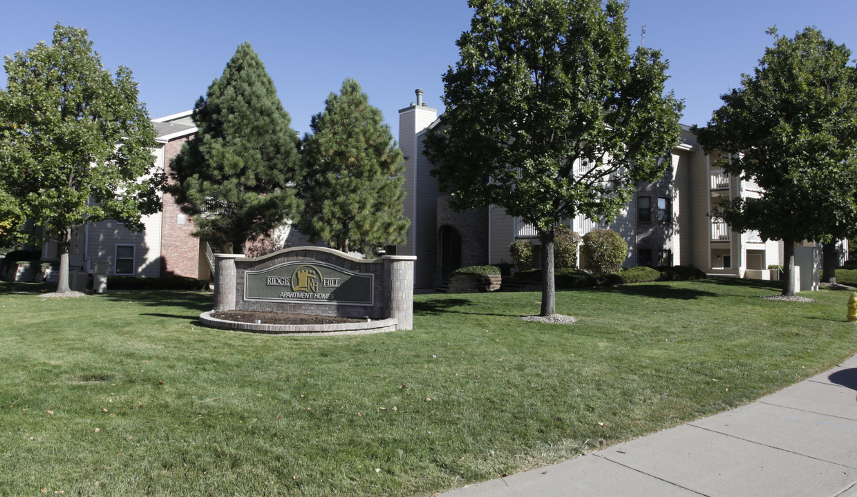 Ridge Hill in Aurora, CO - Building Photo