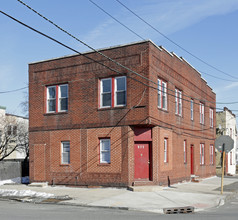 571 Jackson Ave in Elizabeth, NJ - Building Photo - Building Photo