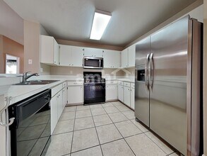 2016 Cattleman Dr in Brandon, FL - Building Photo - Building Photo