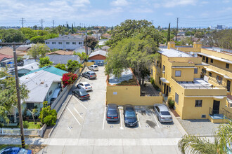 5601 Fishburn Ave in Maywood, CA - Building Photo - Building Photo