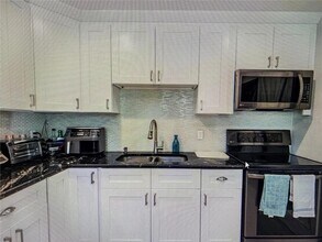 9725 Alsobrook Ave in Riverview, FL - Building Photo - Building Photo