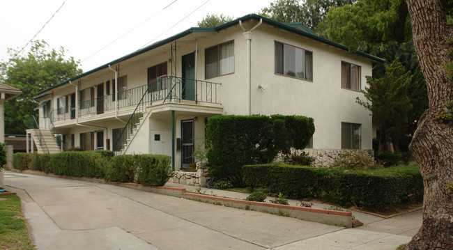 153 N Marion Ave in Pasadena, CA - Foto de edificio - Building Photo