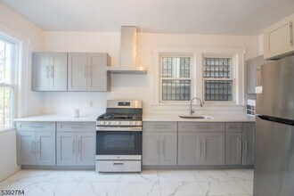 93 21st St in Irvington, NJ - Building Photo - Building Photo