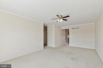 110 W Harmony Dr in Pottstown, PA - Building Photo - Building Photo