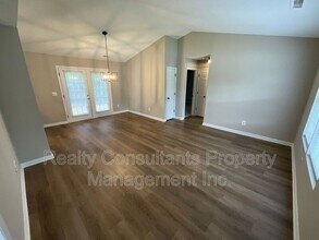 2711 Ingleside Dr in High Point, NC - Building Photo - Building Photo